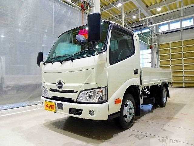 2025 Hino Dutro