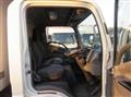 2013 Isuzu Elf Truck