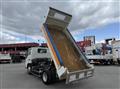 2020 Isuzu Elf Truck