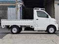 2015 Toyota Liteace Truck