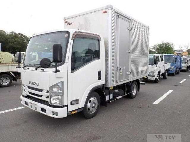 2020 Isuzu Elf Truck