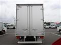 2020 Isuzu Elf Truck