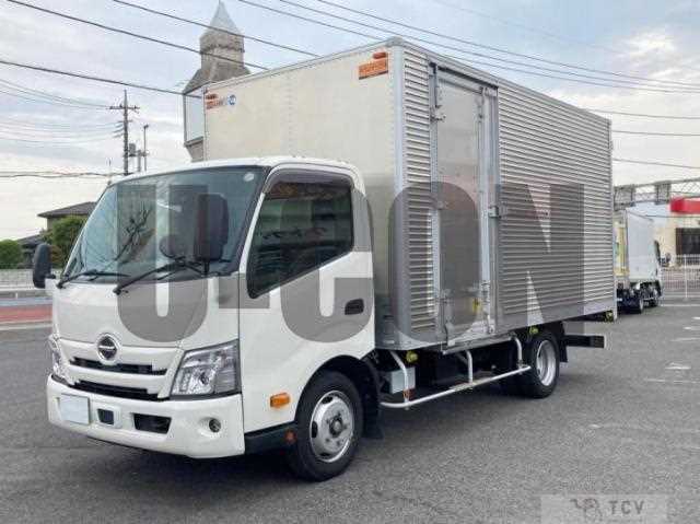 2022 Hino Dutro