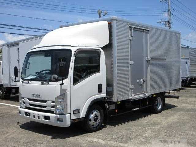 2020 Isuzu Elf Truck