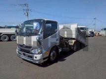 2017 Hino Dutro