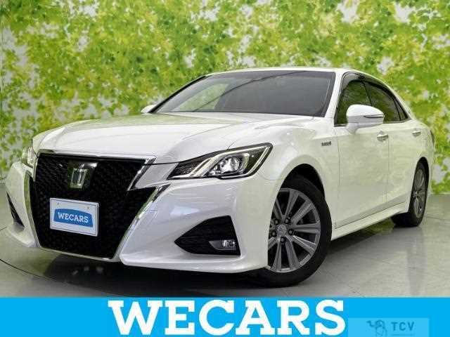 2016 Toyota Crown Hybrid