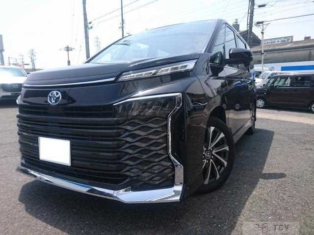 2023 Toyota Voxy