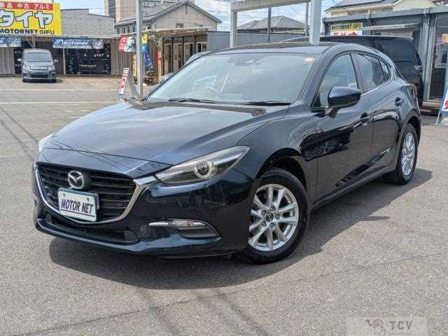 2017 Mazda Axela
