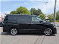 2013 Toyota Vellfire