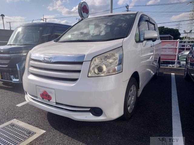 2009 Toyota Noah