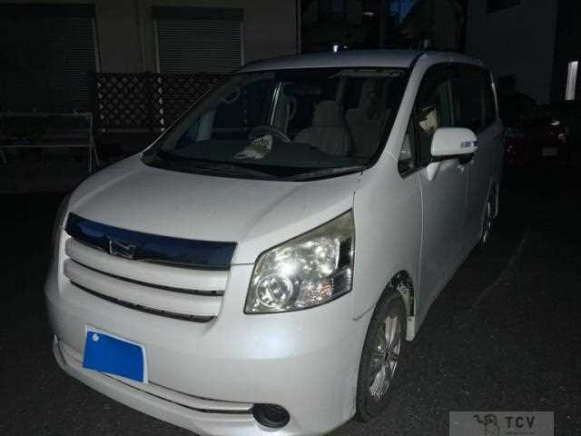 2009 Toyota Noah