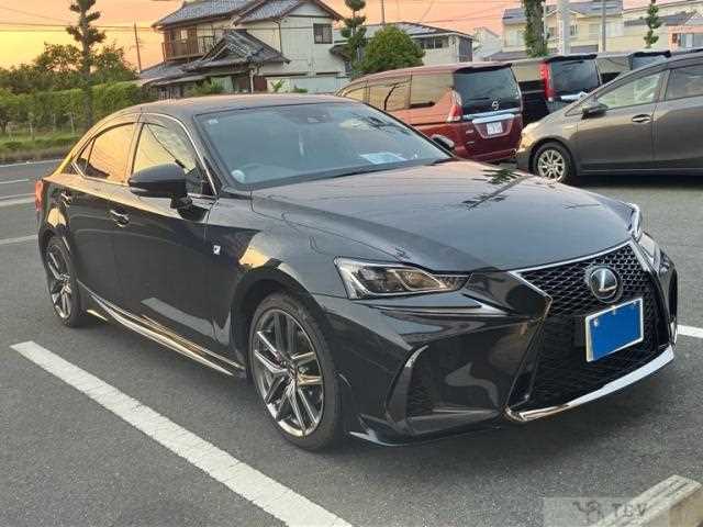 2019 Lexus IS