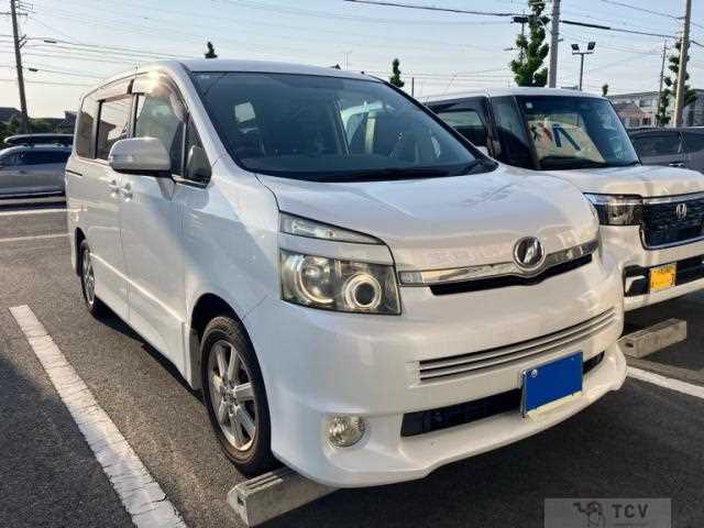 2007 Toyota Voxy