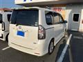 2007 Toyota Voxy