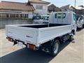 2020 Isuzu Elf Truck