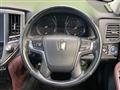 2013 Toyota Crown Hybrid
