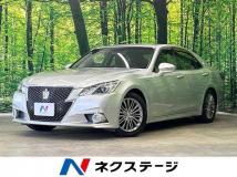 2013 Toyota Crown Hybrid