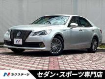 2013 Toyota Crown Hybrid