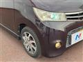 2011 Nissan ROOX