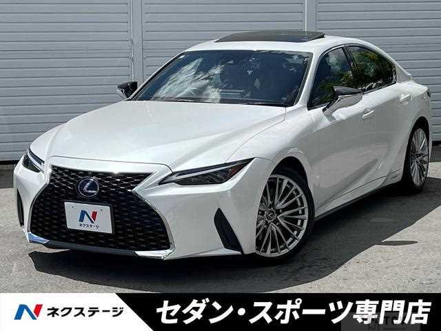 2021 Lexus IS