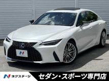 2021 Lexus IS