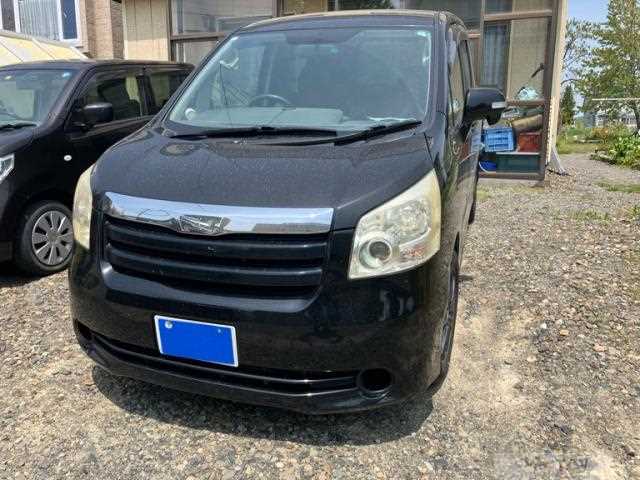 2007 Toyota Noah