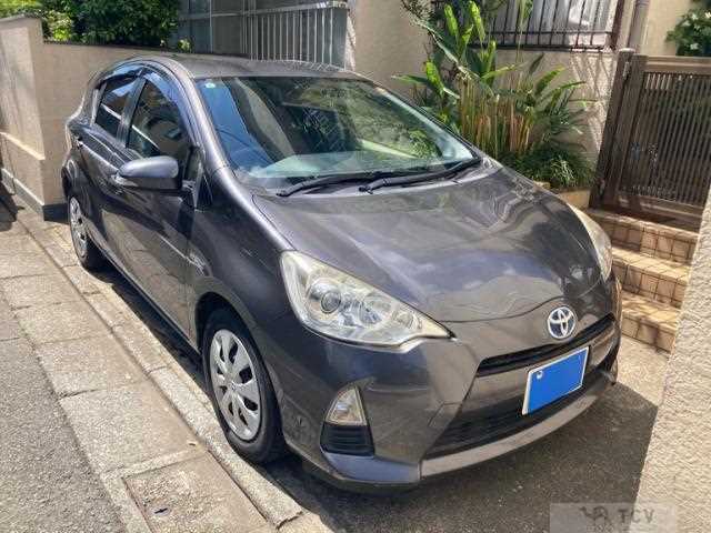 2013 Toyota AQUA