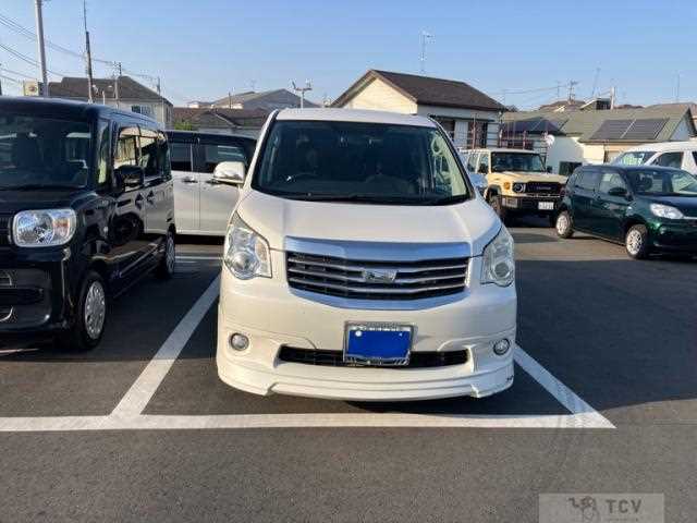 2013 Toyota Noah