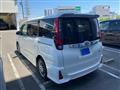2016 Toyota Noah