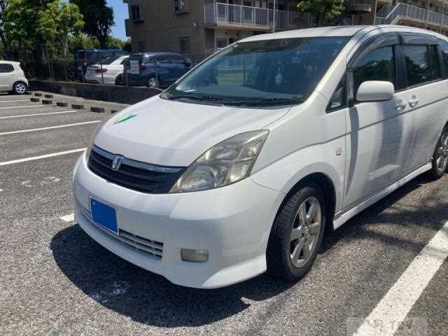 2005 Toyota Isis
