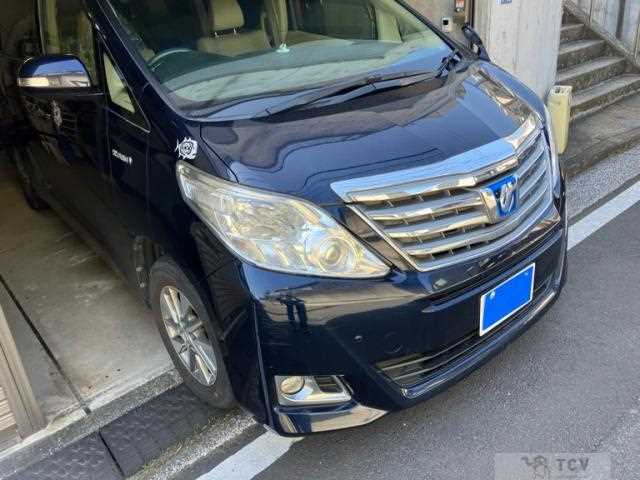 2012 Toyota Alphard Hybrid