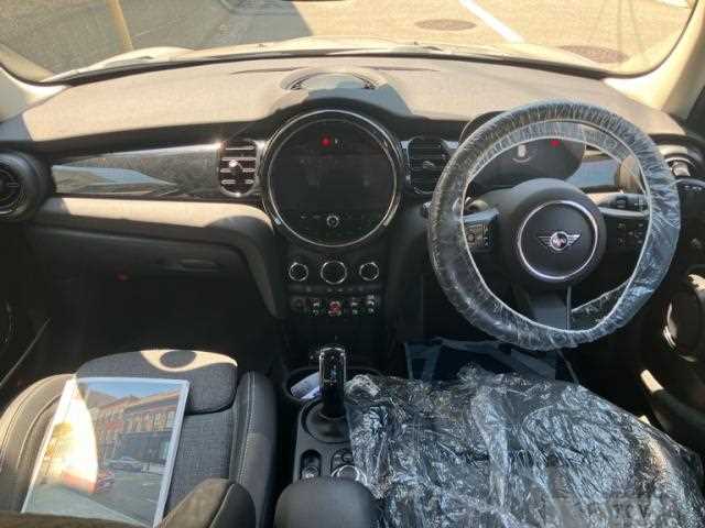 2021 BMW MINI