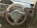 2005 Toyota Sienta