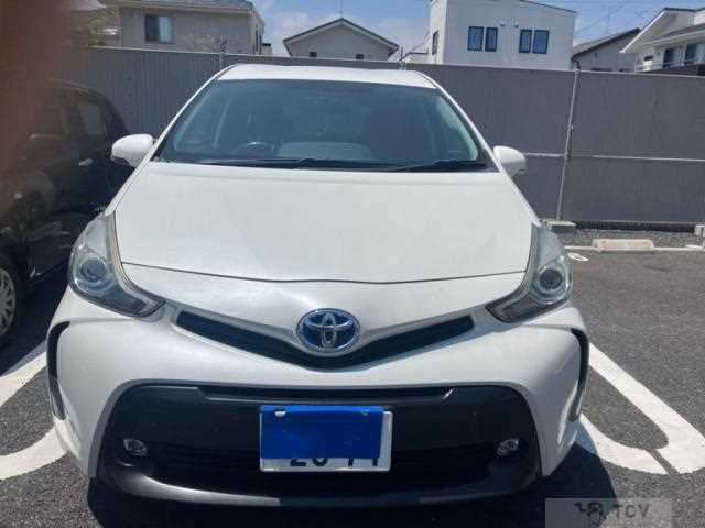 2015 Toyota PRIUS α