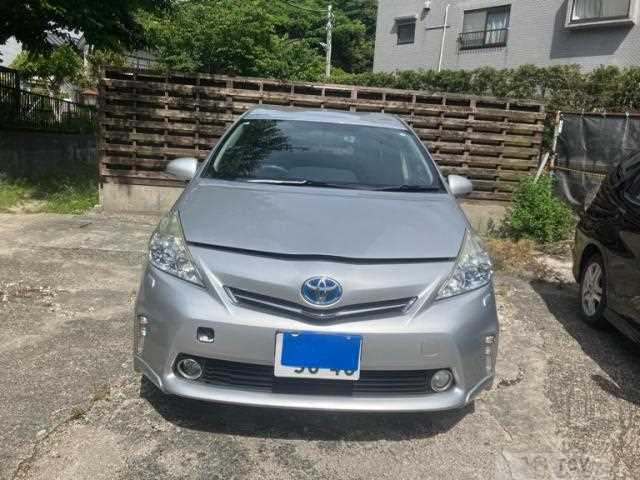 2011 Toyota PRIUS α