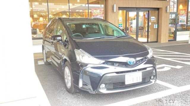 2016 Toyota PRIUS α