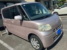 2010 Daihatsu Tanto