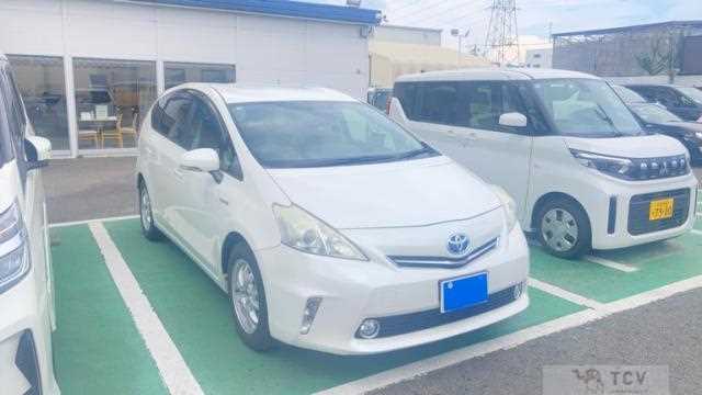 2013 Toyota PRIUS α