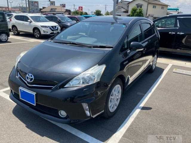 2013 Toyota PRIUS α