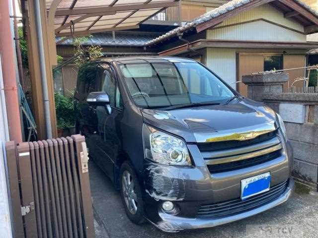 2007 Toyota Noah