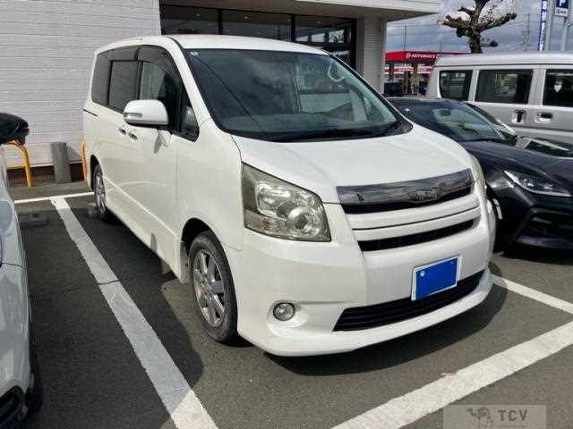 2009 Toyota Noah