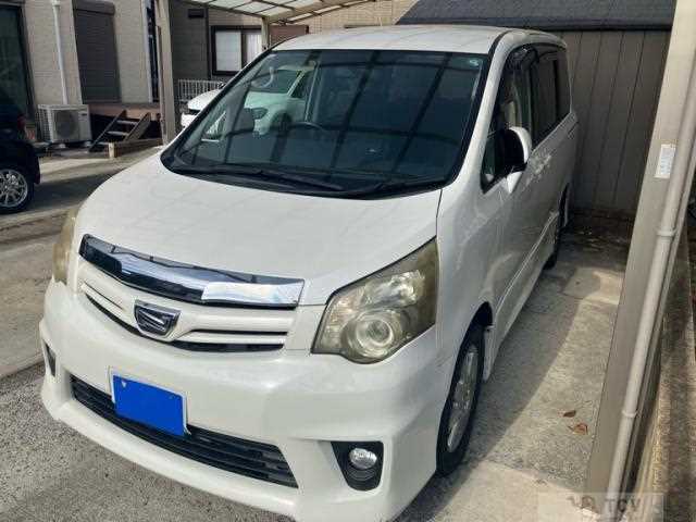 2011 Toyota Noah