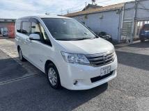 2013 Nissan Serena