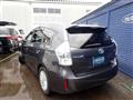 2013 Toyota PRIUS α