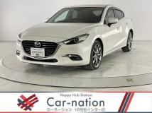 2017 Mazda Axela