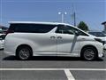 2018 Toyota Alphard Hybrid