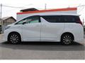 2015 Toyota Alphard Hybrid