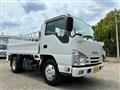2016 Isuzu Elf Truck
