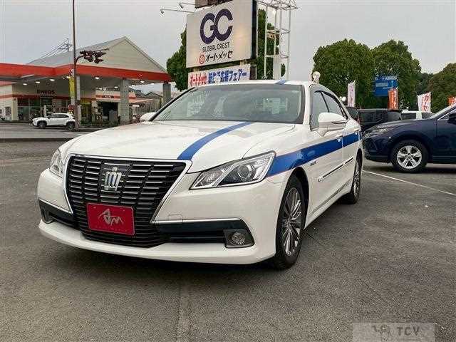 2014 Toyota Crown