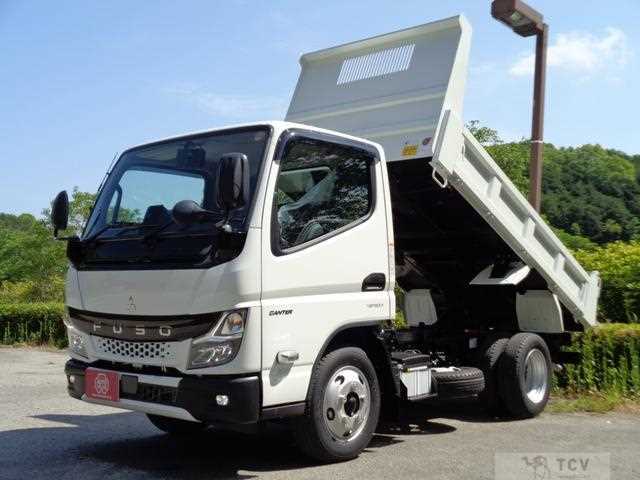 2025 Mitsubishi Fuso Canter